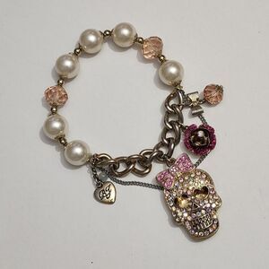 Betsey Johnson 100%authentic vintage skull bracelet